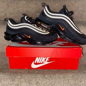BLACK AND ORANGE AIR MAX 97